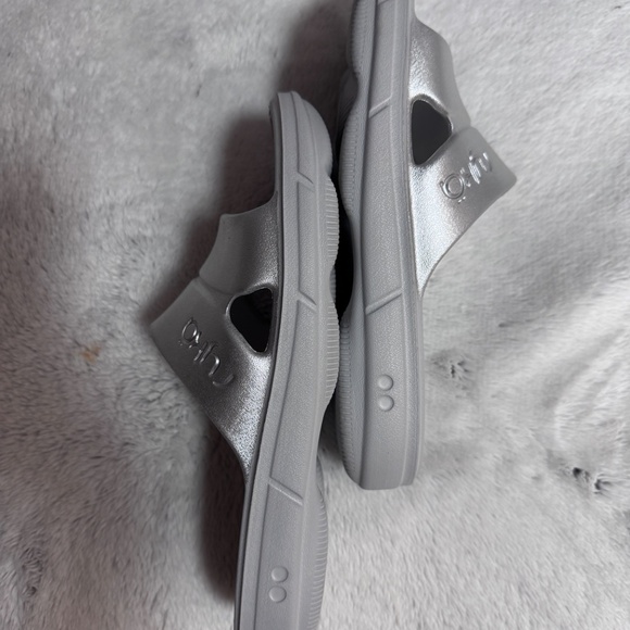 RYKA Slides~Size 7~Silver/Gray~NEW - Picture 6 of 10